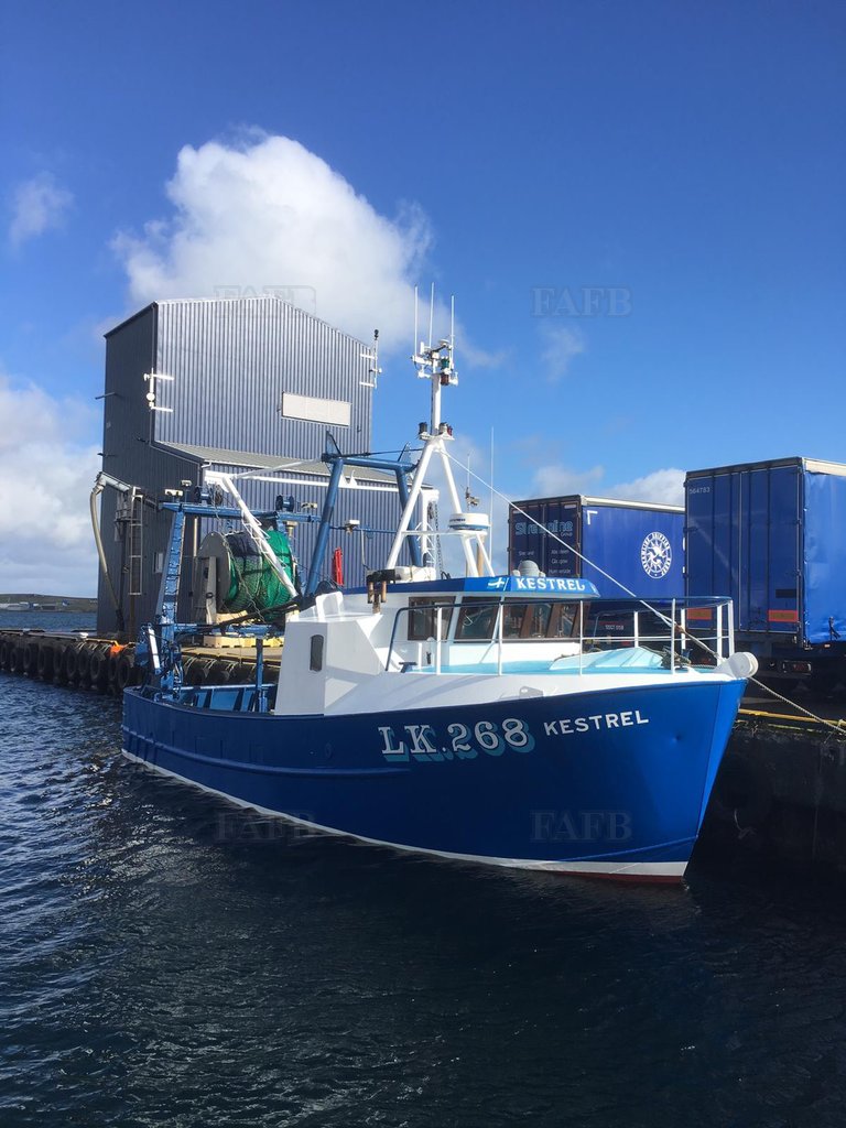 offers around £265, 000